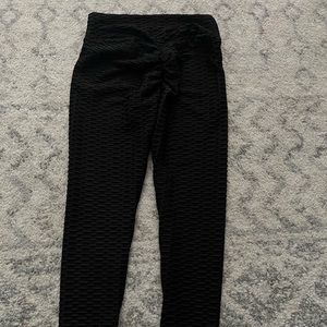 Cinched booty leggings never worn